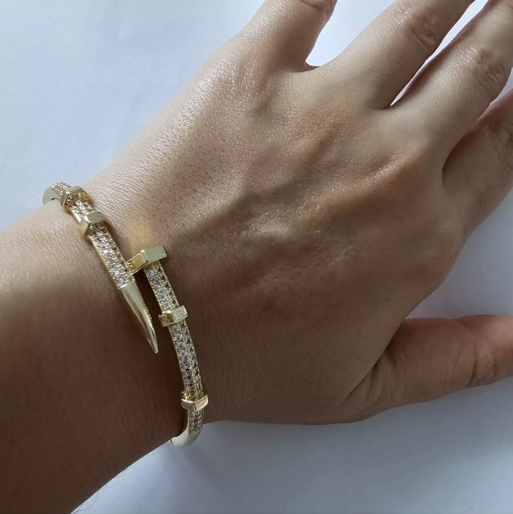 Nail Bracelets, Silver High Quality Stainless Steel - Picture 2 of 4